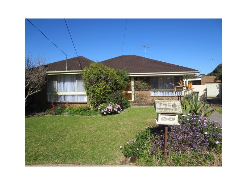 20 Simmons Drive, Seaholme VIC 3018