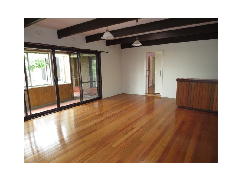 20 Simmons Drive, Seaholme VIC 3018