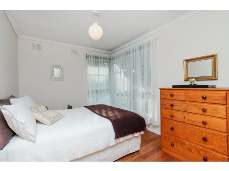 1/1 Bell Avenue, Altona VIC 3018