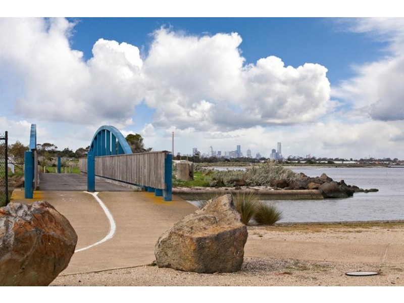 95 Waters Drive, Seaholme VIC 3018