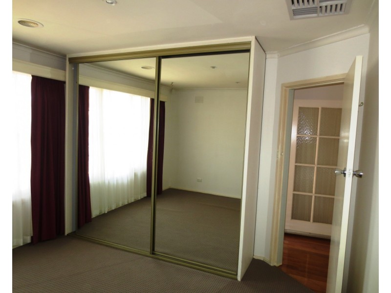 14 Hammond Street, Altona VIC 3018