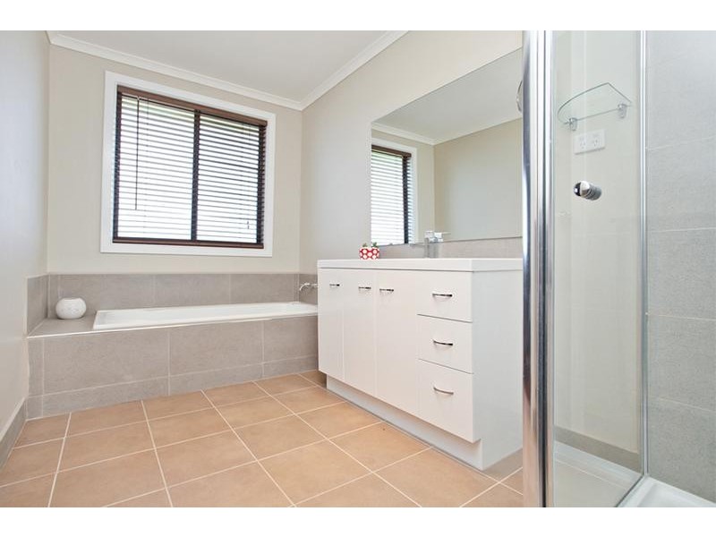 5 Birrell Court, Altona Meadows VIC 3028