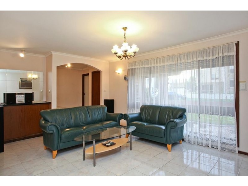 12 Queen Street, Seaholme VIC 3018