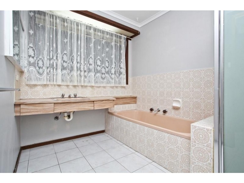 12 Queen Street, Seaholme VIC 3018