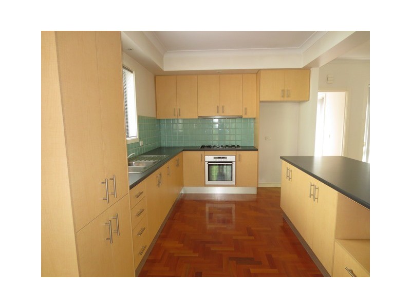 13A Eames Avenue, Brooklyn VIC 3012