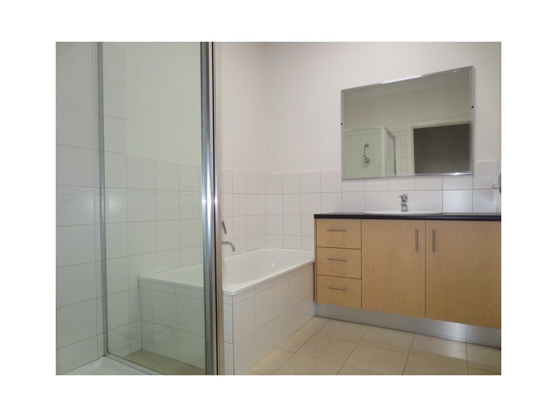 13A Eames Avenue, Brooklyn VIC 3012