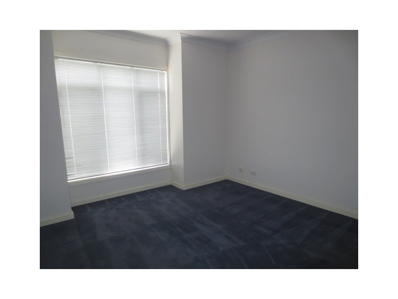 13A Eames Avenue, Brooklyn VIC 3012