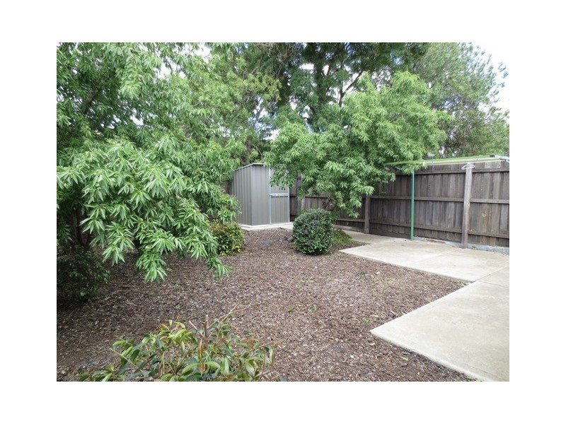 13A Eames Avenue, Brooklyn VIC 3012
