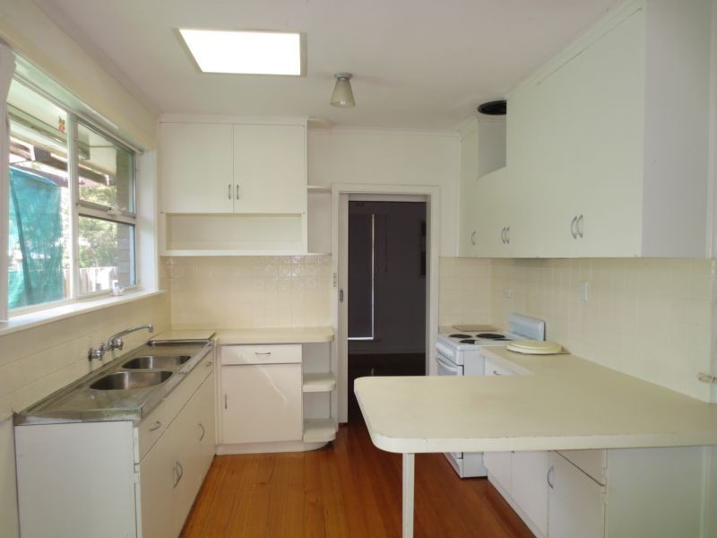 67 Bracken Gve, Altona VIC 3018