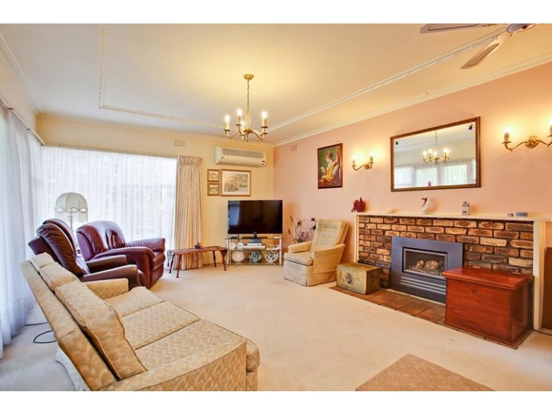 18 Merritt Court, Altona VIC 3018