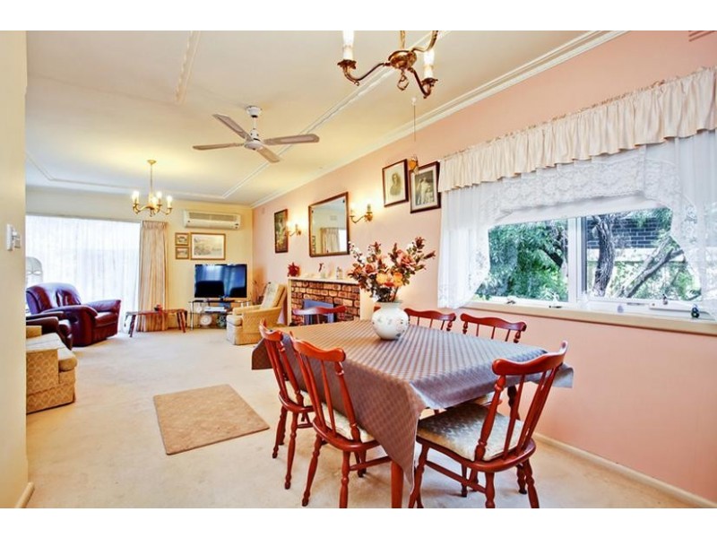 18 Merritt Court, Altona VIC 3018