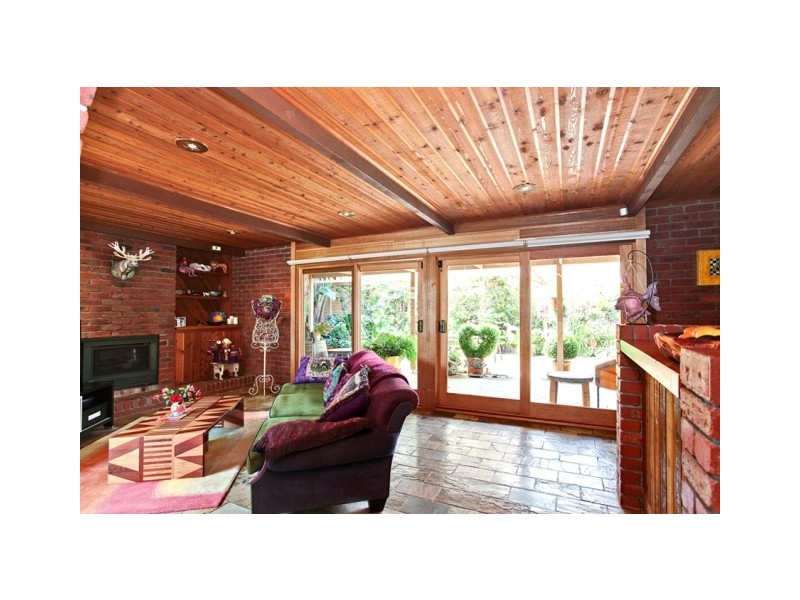 4 Waratah Street, Seaholme VIC 3018