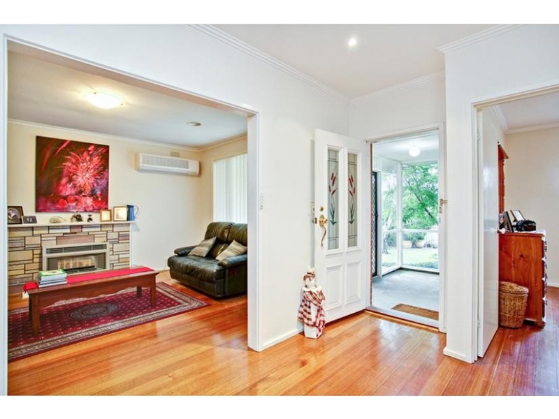 38 Dove Avenue, Altona VIC 3018