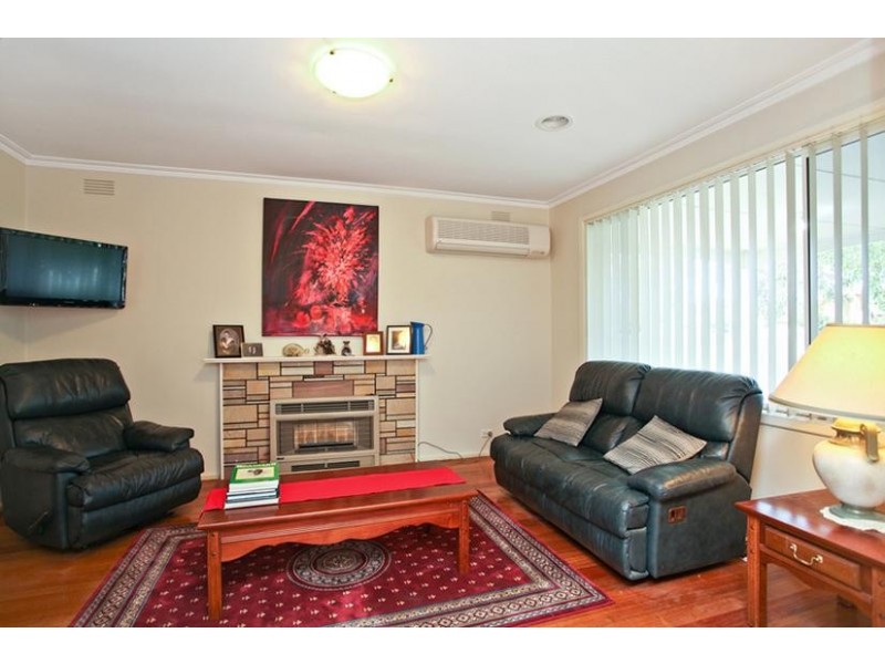 38 Dove Avenue, Altona VIC 3018