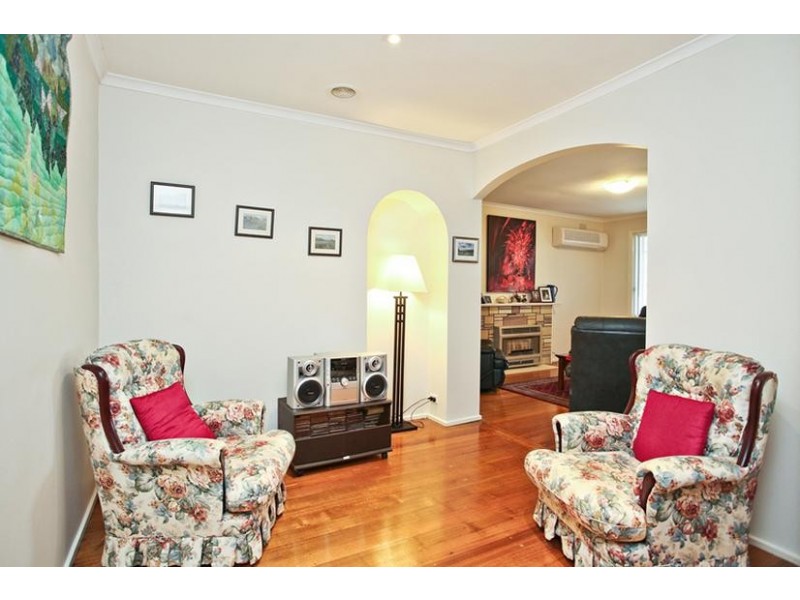 38 Dove Avenue, Altona VIC 3018