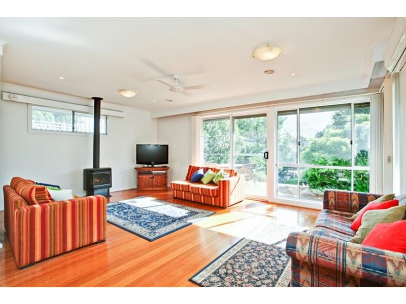 38 Dove Avenue, Altona VIC 3018