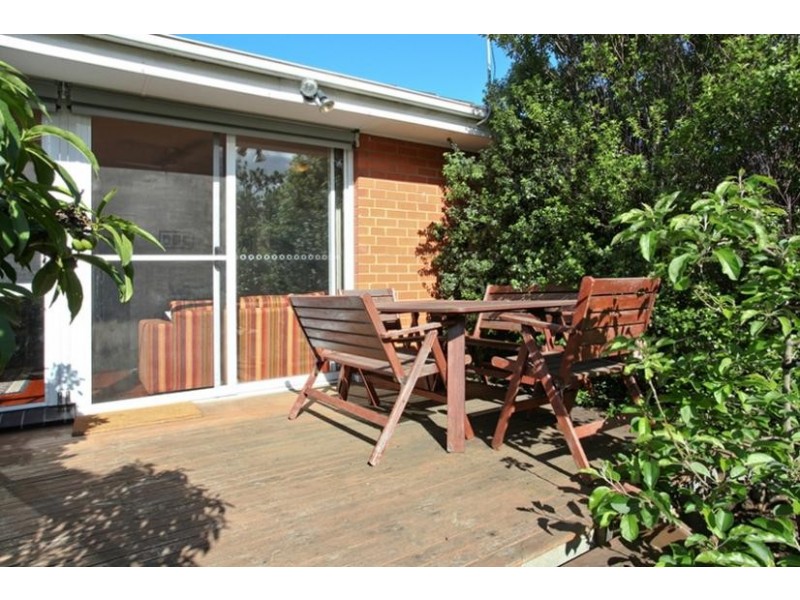 38 Dove Avenue, Altona VIC 3018