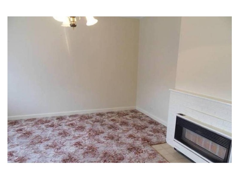 27 Cypress Avenue, Brooklyn VIC 3012