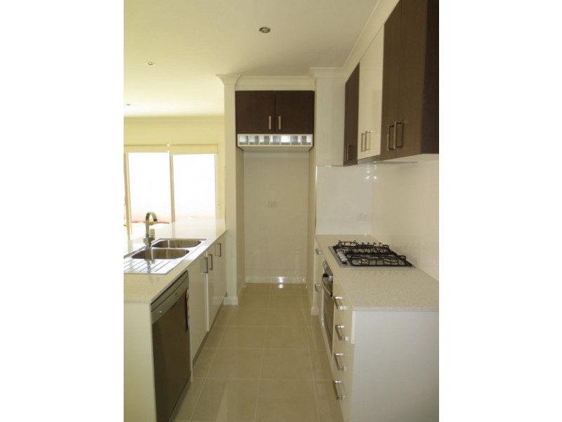 2/347 Queen Street, Altona Meadows VIC 3028