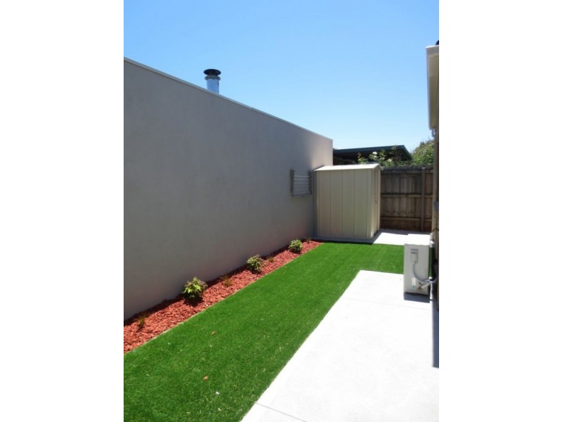 2/347 Queen Street, Altona Meadows VIC 3028