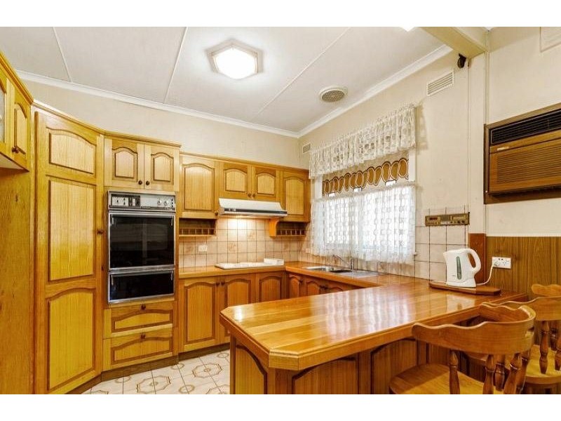 186 Civic Parade, Altona VIC 3018