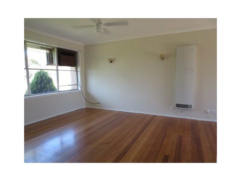 16 Whitaker Avenue, Laverton VIC 3028