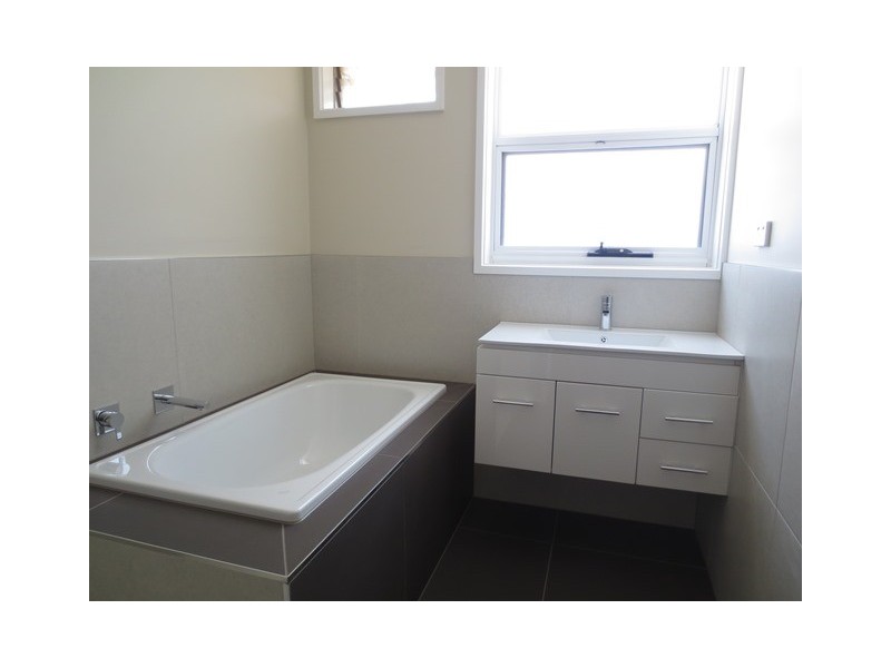 16 Whitaker Avenue, Laverton VIC 3028