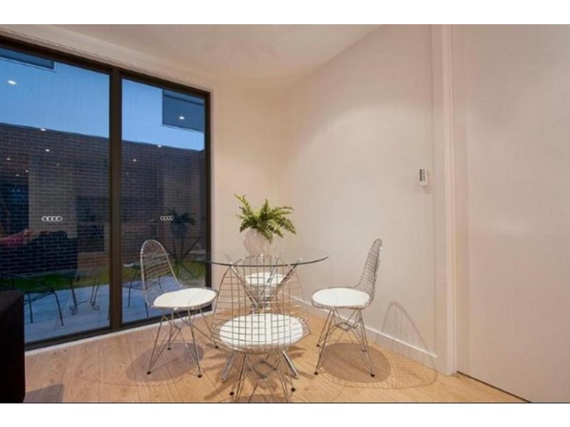 21D Upton Street, Altona VIC 3018