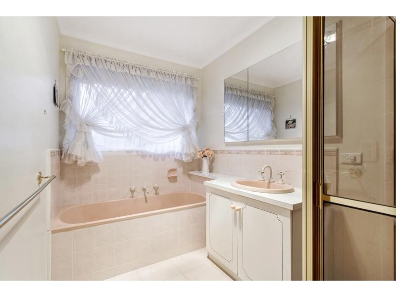 2/34 Romawi Street, Altona VIC 3018