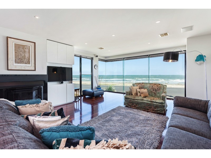 81 Esplanade, Altona VIC 3018