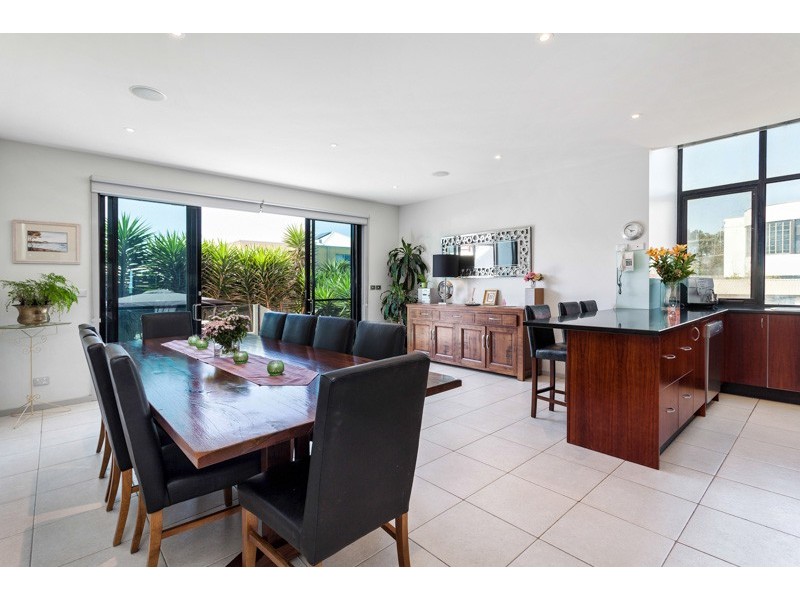 81 Esplanade, Altona VIC 3018