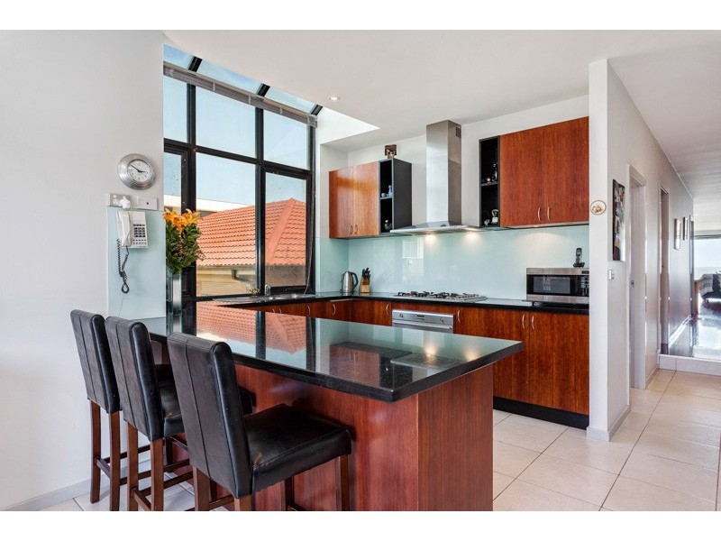81 Esplanade, Altona VIC 3018