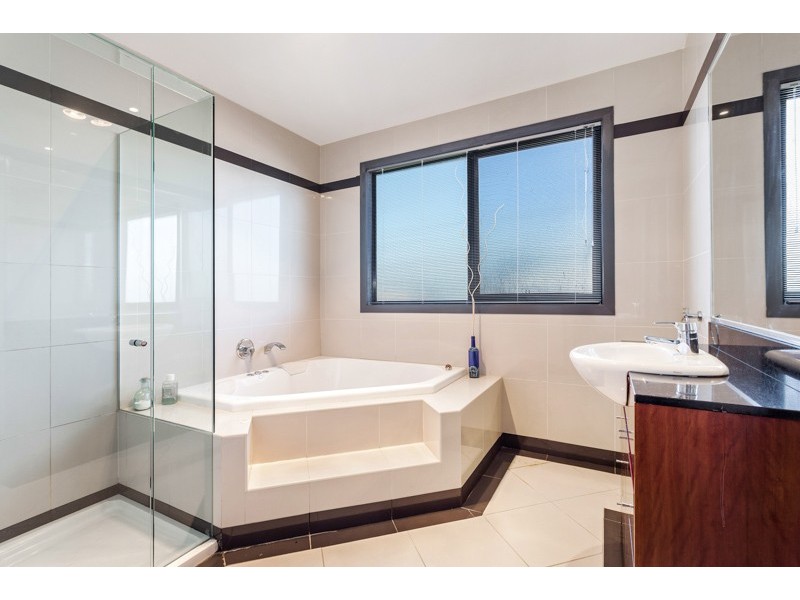 81 Esplanade, Altona VIC 3018