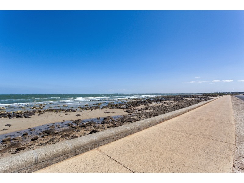 81 Esplanade, Altona VIC 3018