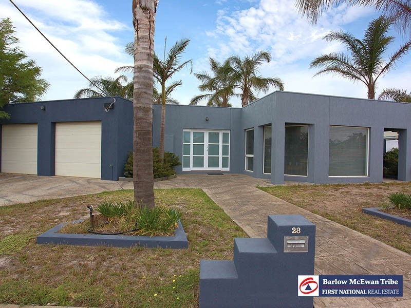 28 Tatman Drive, Altona Meadows VIC 3028