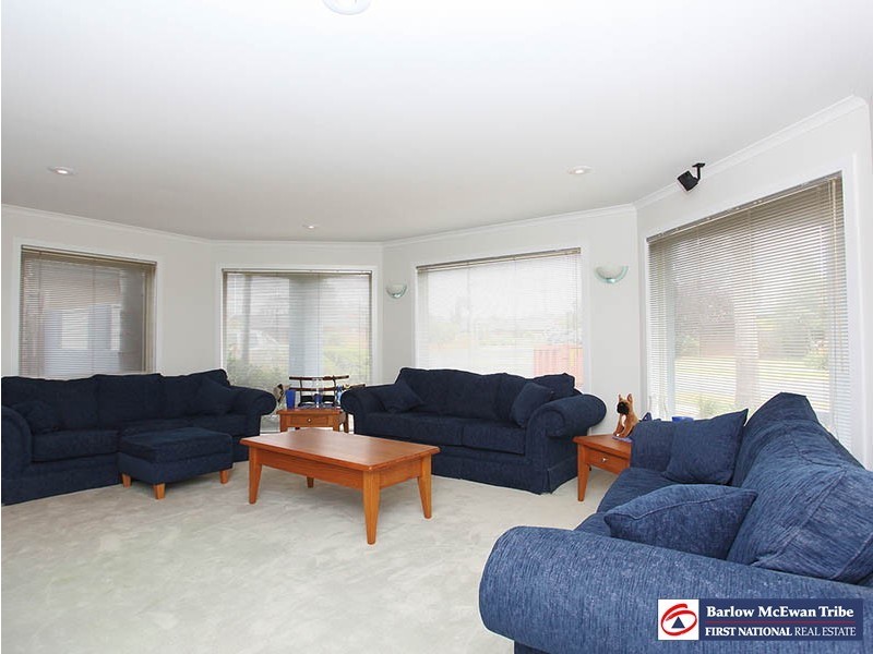 28 Tatman Drive, Altona Meadows VIC 3028