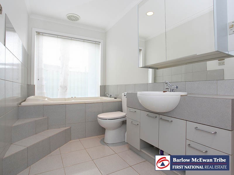 28 Tatman Drive, Altona Meadows VIC 3028