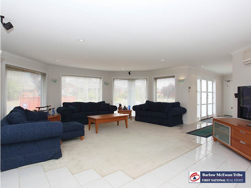 28 Tatman Drive, Altona Meadows VIC 3028