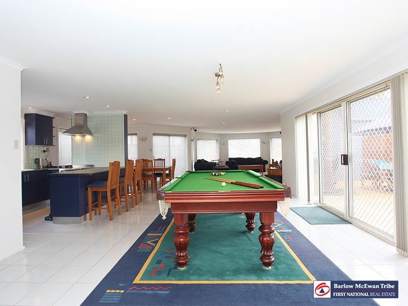 28 Tatman Drive, Altona Meadows VIC 3028