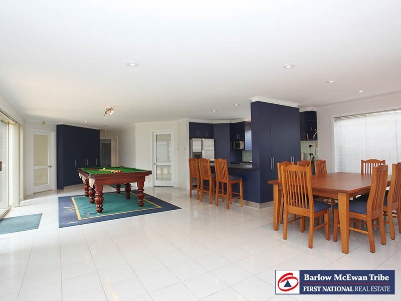 28 Tatman Drive, Altona Meadows VIC 3028
