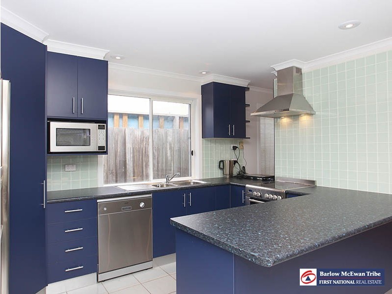 28 Tatman Drive, Altona Meadows VIC 3028