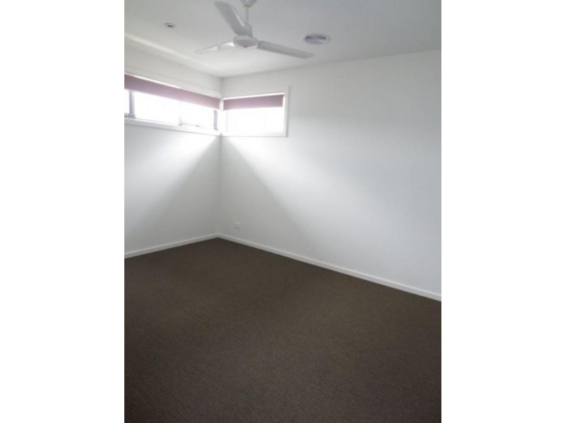 2/34 Linnet Street, Altona VIC 3018