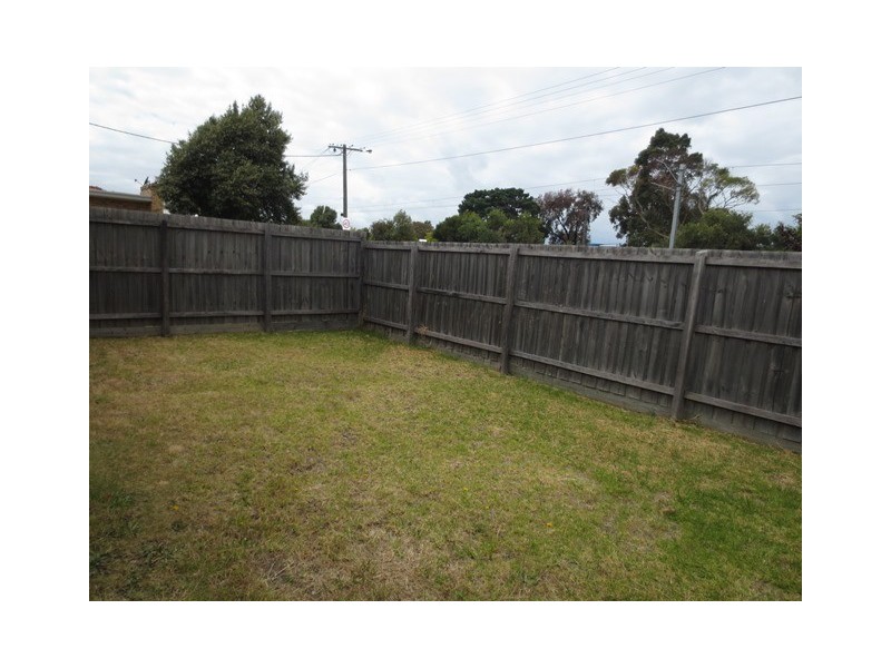 1/119 Railway Street, Altona VIC 3018