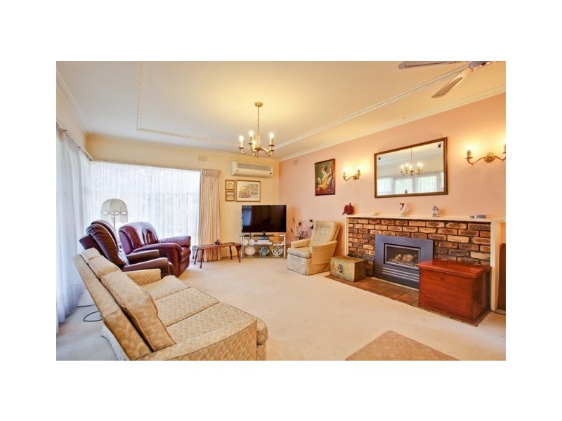 18 Merritt Court, Altona VIC 3018