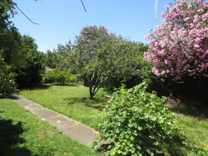 207 Esplanade, Altona VIC 3018