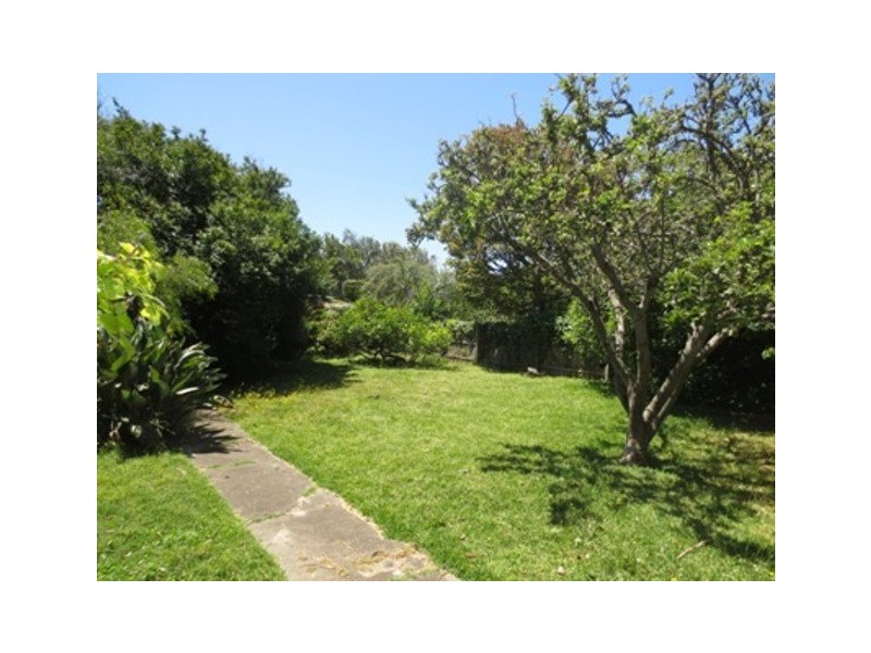 207 Esplanade, Altona VIC 3018