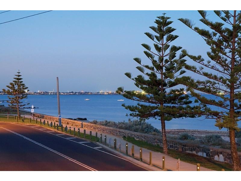 207 Esplanade, Altona VIC 3018