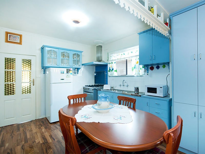 31 Conifer Avenue, Brooklyn VIC 3012