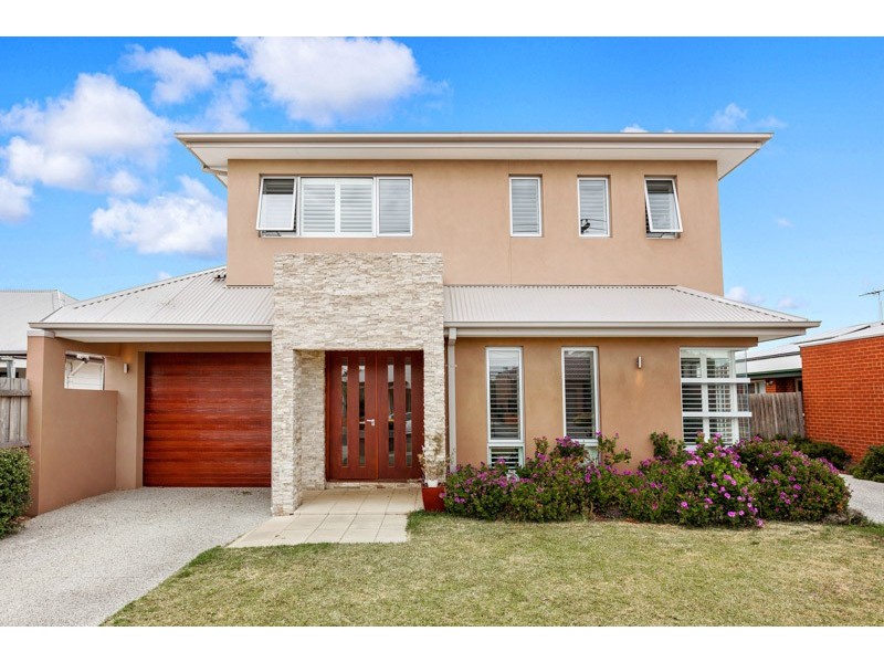 1/42 Davies Street, Altona VIC 3018