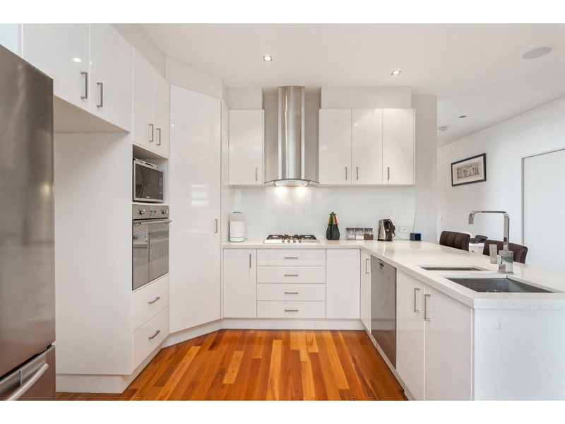 1/42 Davies Street, Altona VIC 3018
